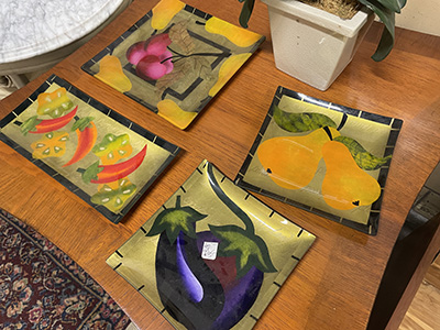 mid-Century Modern dishes